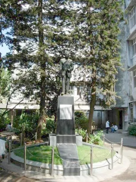 Statue in the TNMC campus garden